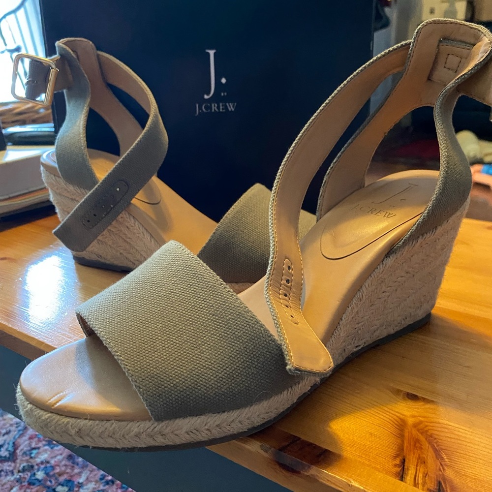 Strappy Canvas Espadrille Wedges. Size9. Khaki/green.